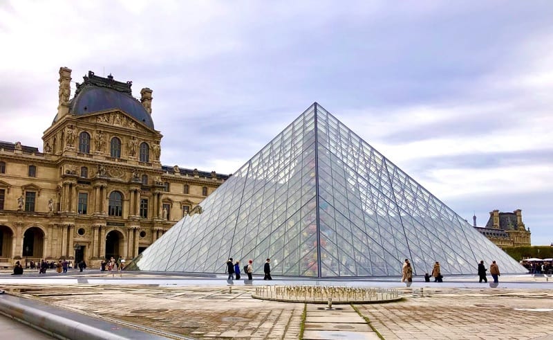 paris-louvre